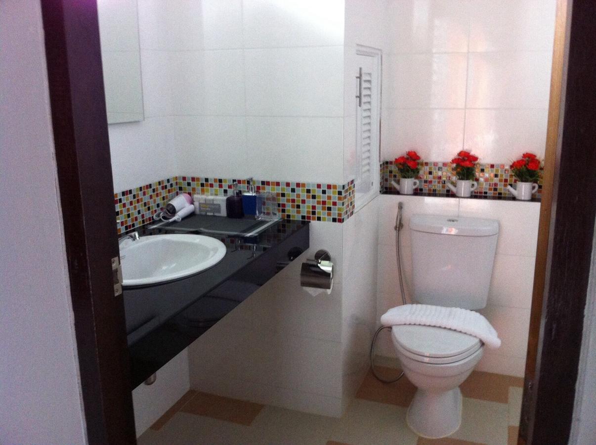 Hobby Hotel Утрадит Екстериор снимка