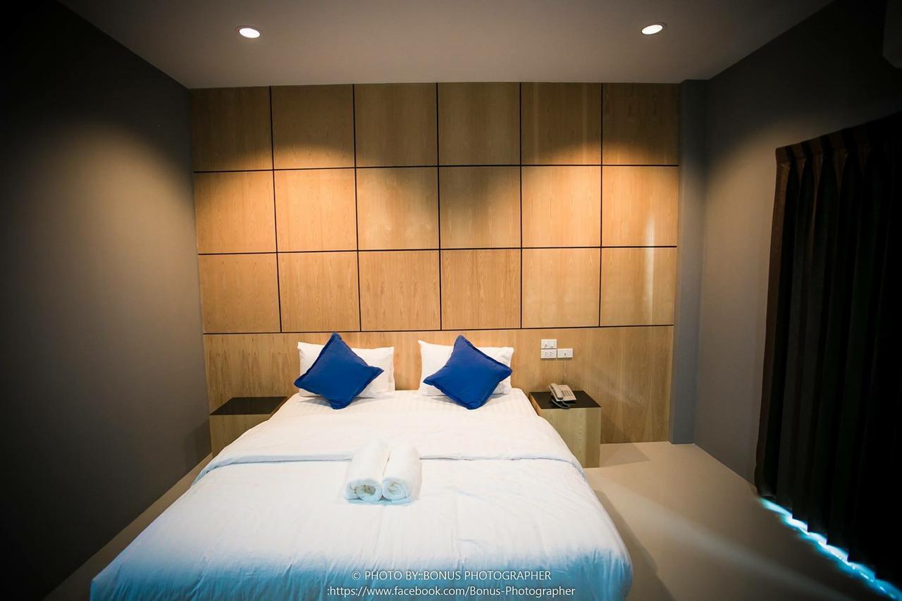 Hobby Hotel Утрадит Екстериор снимка